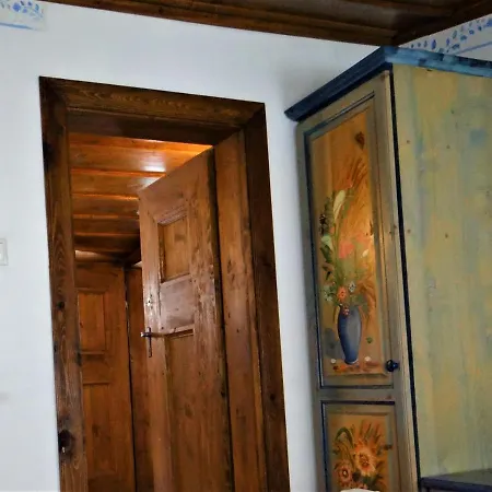 за гости The Old House Hotel Velingrad