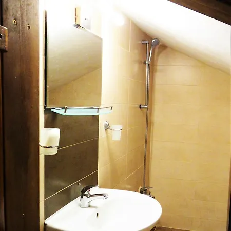 за гости The Old House 3*