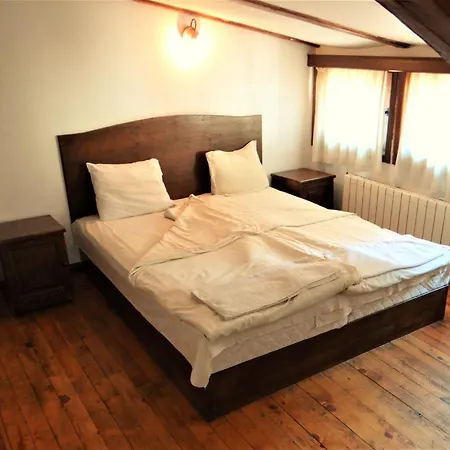 за гости The Old House 3*