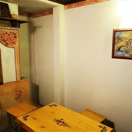 за гости The Old House 3*