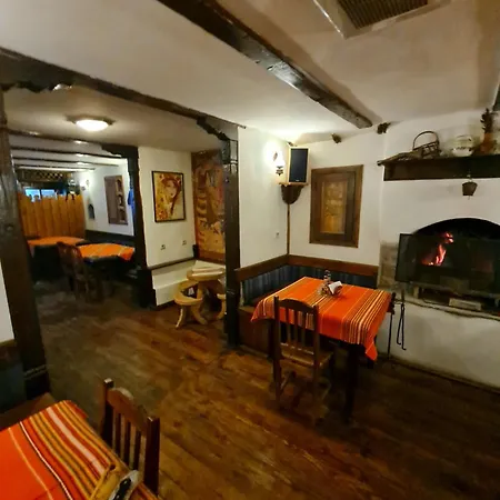 за гости The Old House 3*