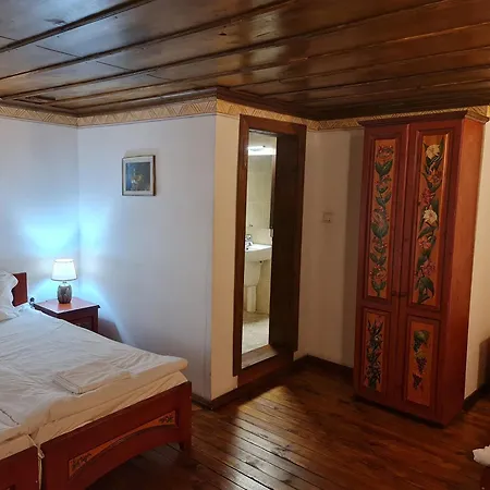 за гости The Old House 3*