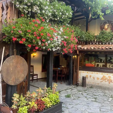 за гости The Old House 3* Velingrad